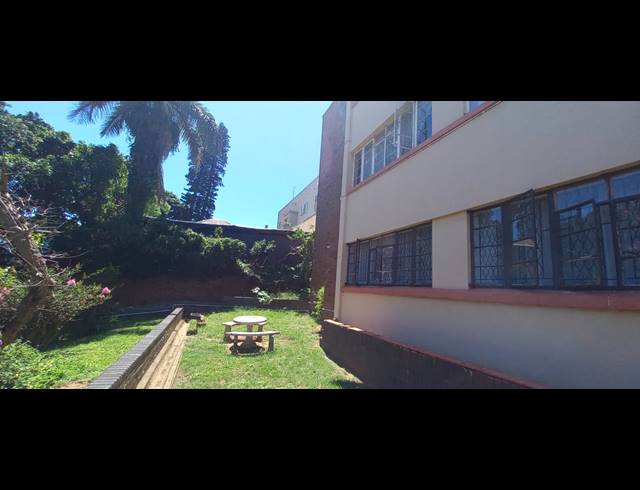 1 BEDROOM FLAT FOR SALE IN UMBILO